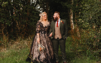 A Bowburn Hall Wedding // Smoke Bombs and Smooches